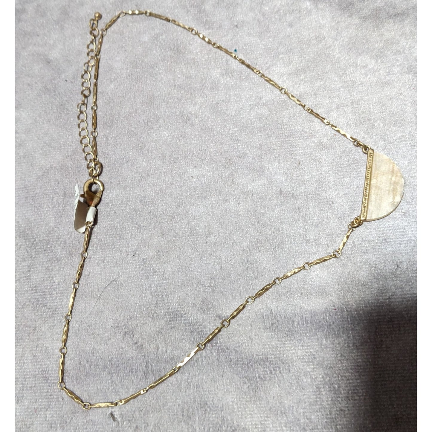 Minimalist Gold Shell Pendant Necklace