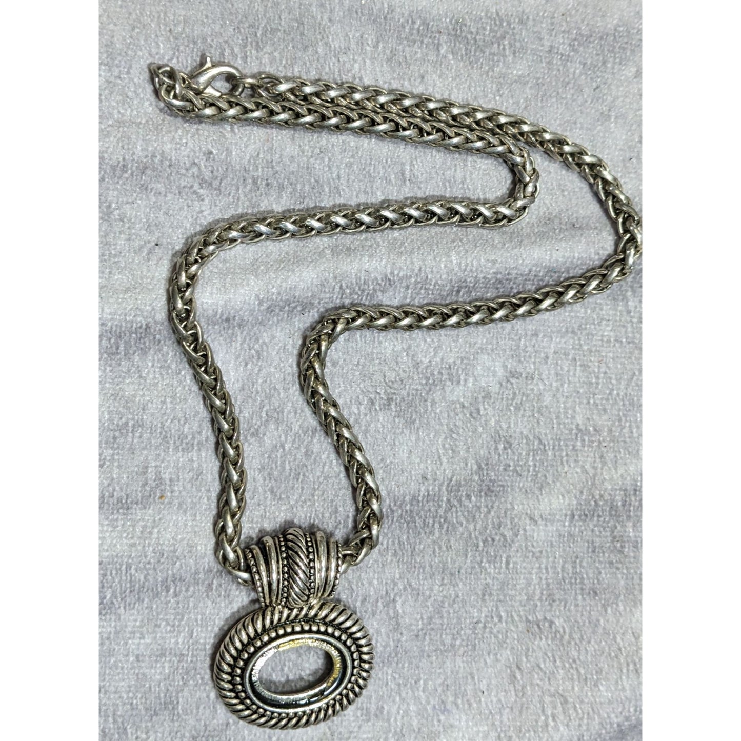 Silver Tone Rope Chain Necklace With Open Bezel Pendant