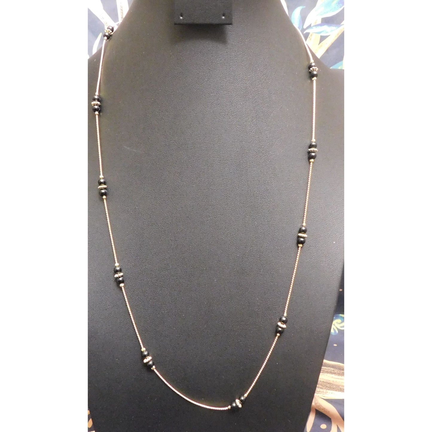 Vintage Simple Elegant Black And Gold Tone Station Necklace