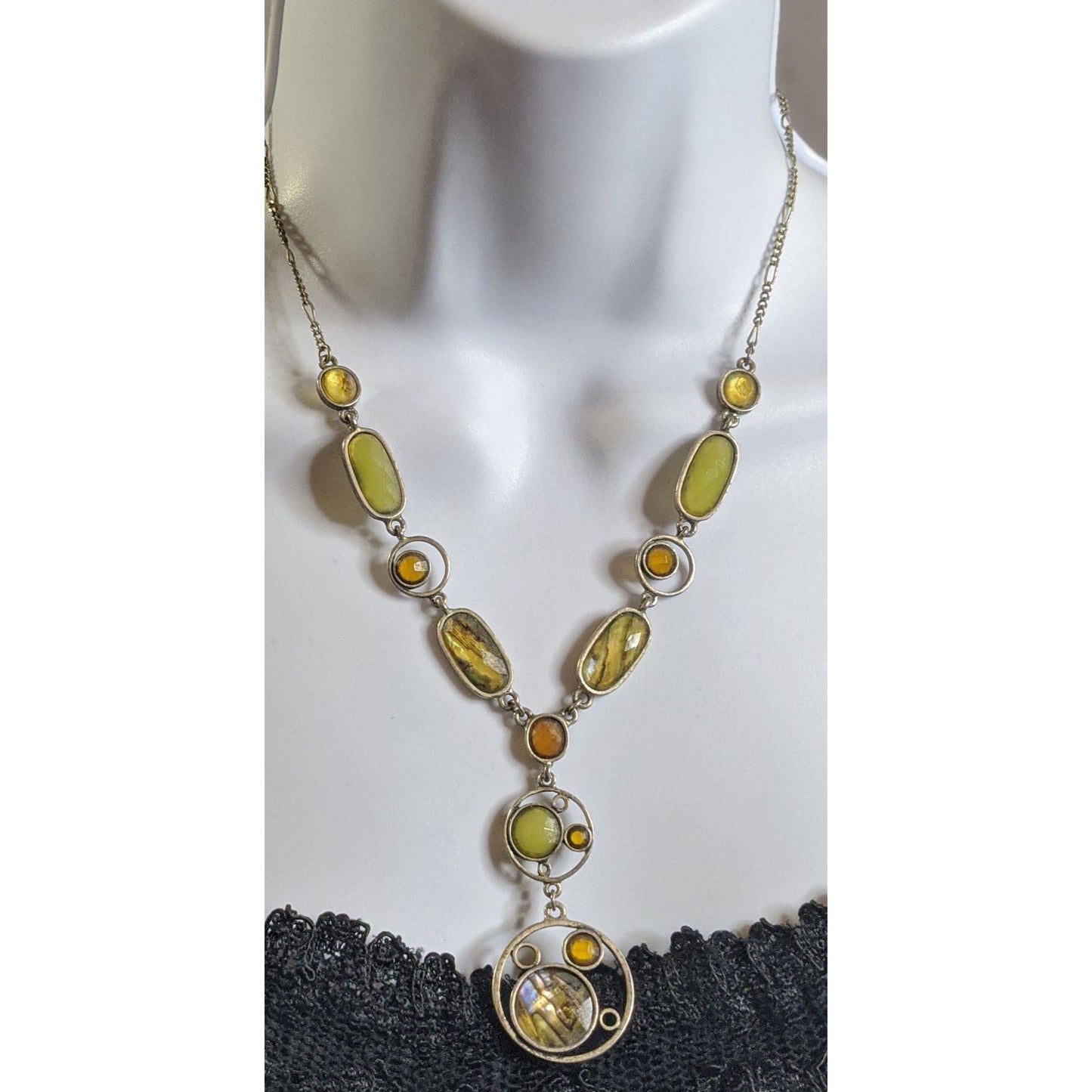 Axcess Liz Claiborne Vintage Mother Of Pearl Lariat Necklace