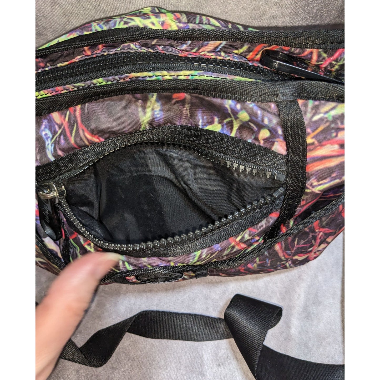 Kipling Vintage 90s Crossbody Bag With Abstract Pattern & Multiple Pockets