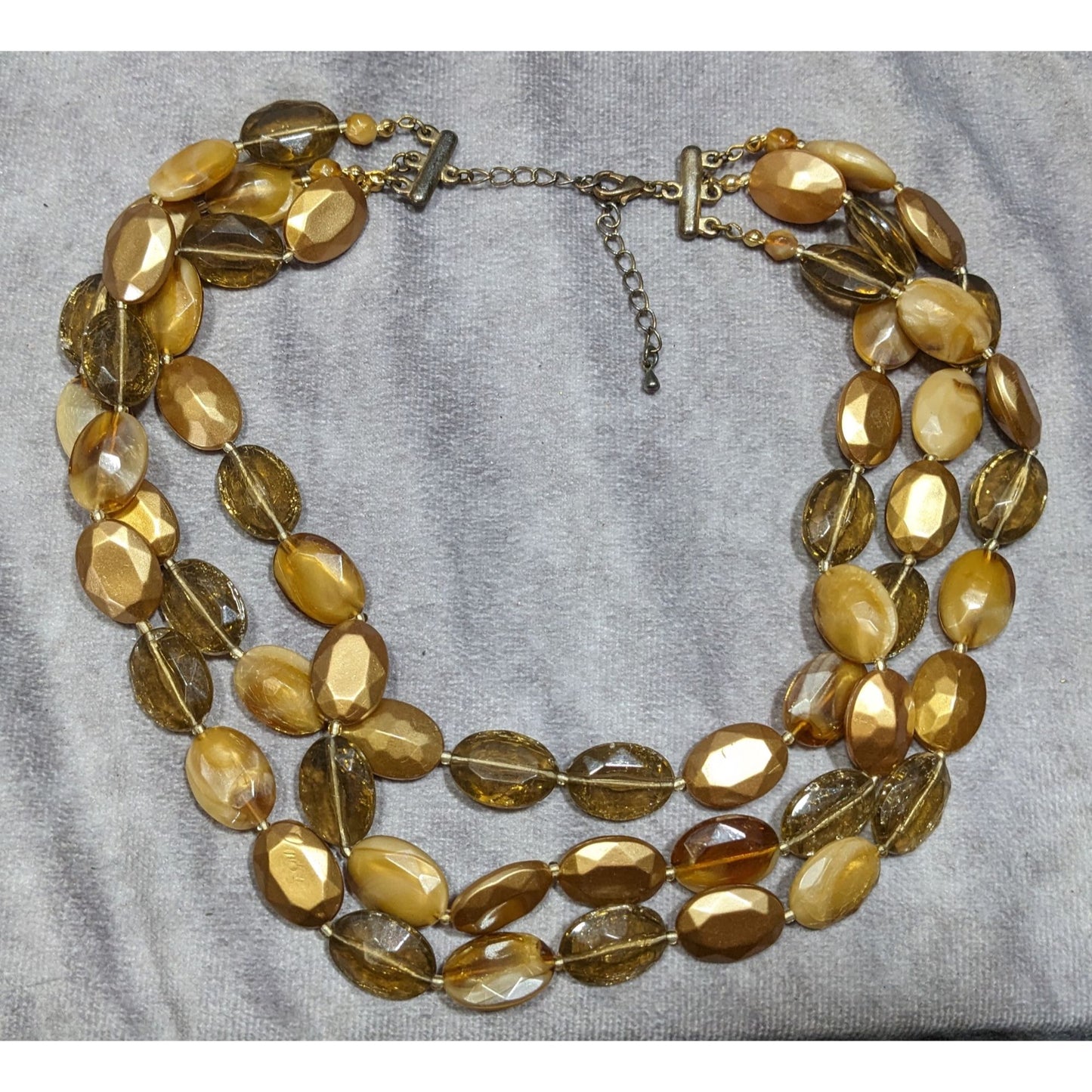Vintage Gold Tone Metallic And Glitter Acrylic Beaded Neckalce