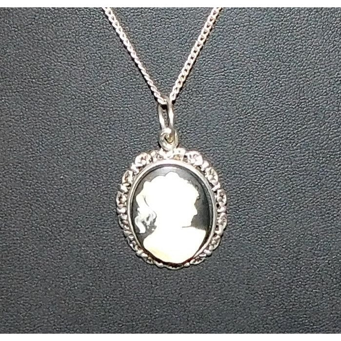 Vintage Gothic Victorian Style Cameo Pendant Necklace
