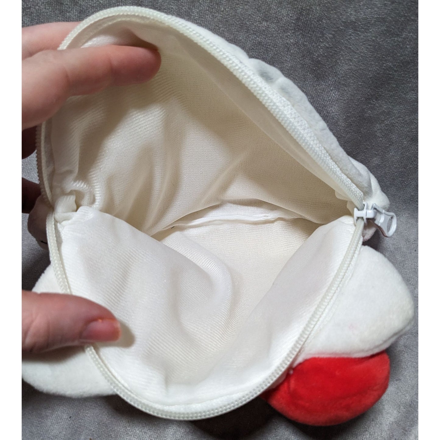 Hello Kitty Zipper Pouch