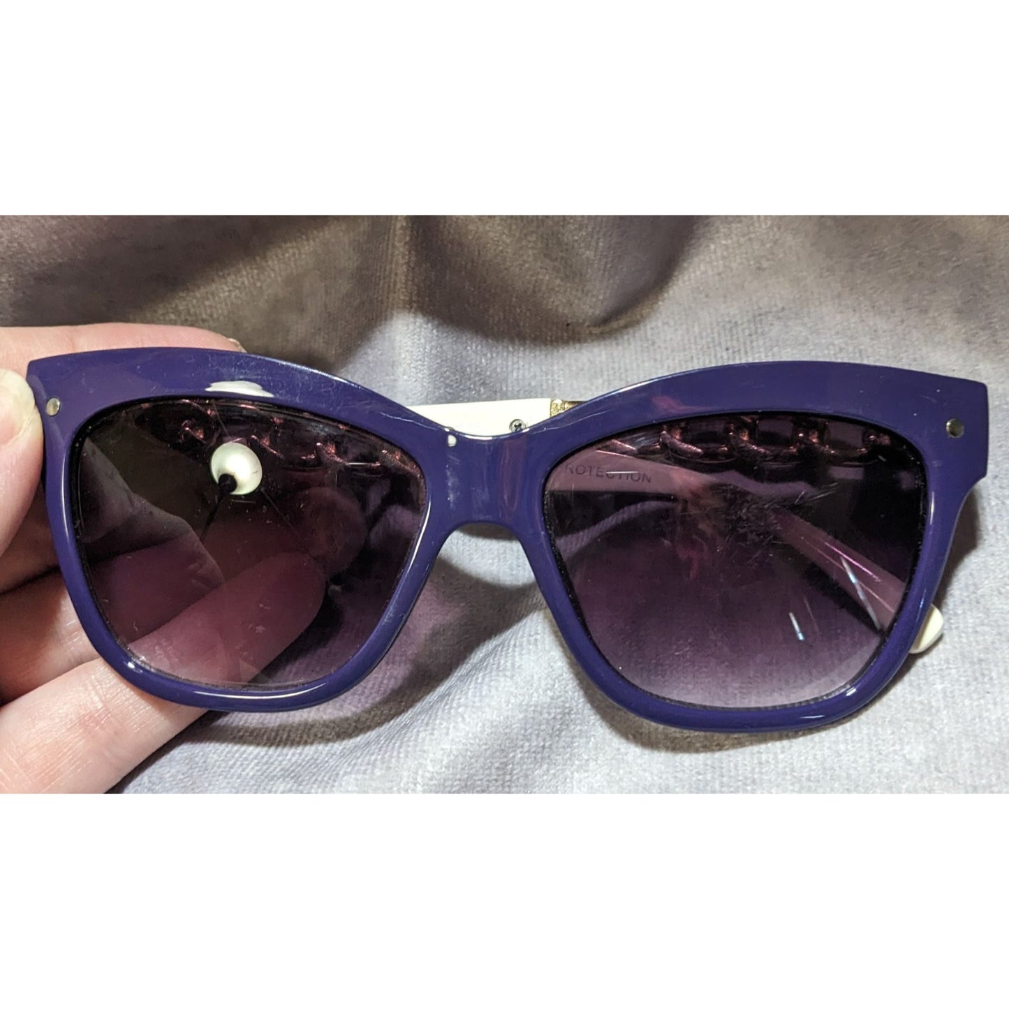 Purple Gold Chain-Accent Sunglasses With UV 400 Protection Cream Arms
