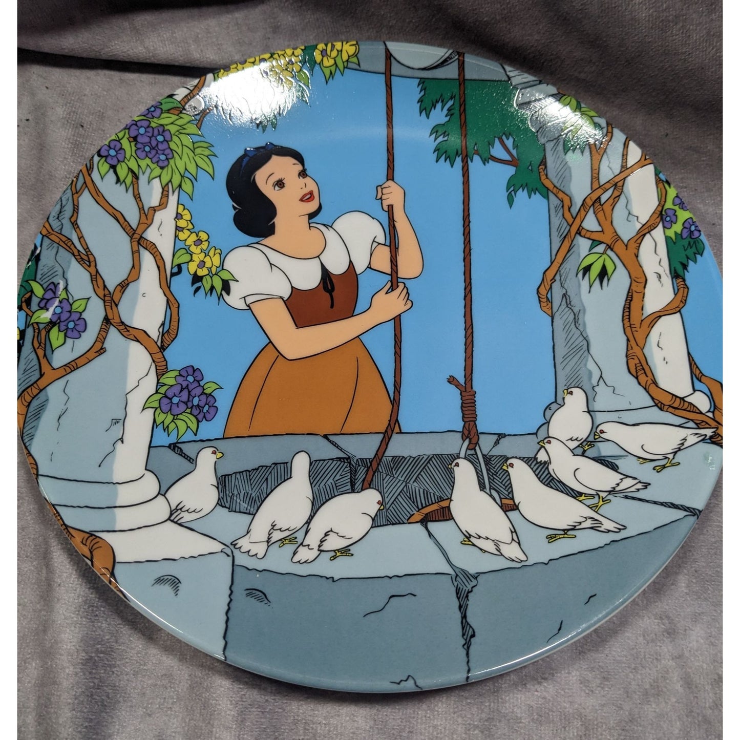 Vintage Disney Snow White First Edition "At The Wishing Well" Collectible Plate