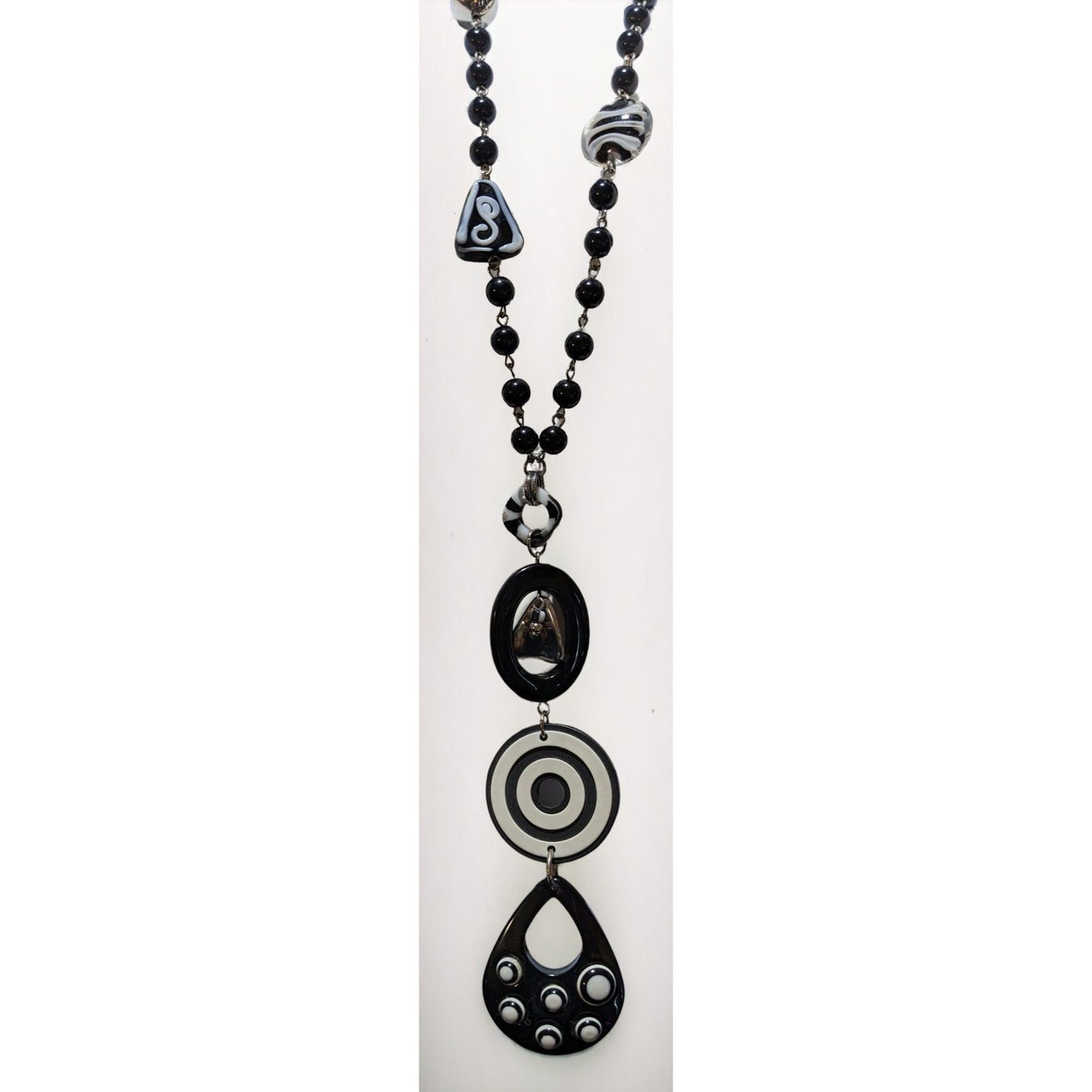 90s Style Black And White Geometric Beaded Necklace