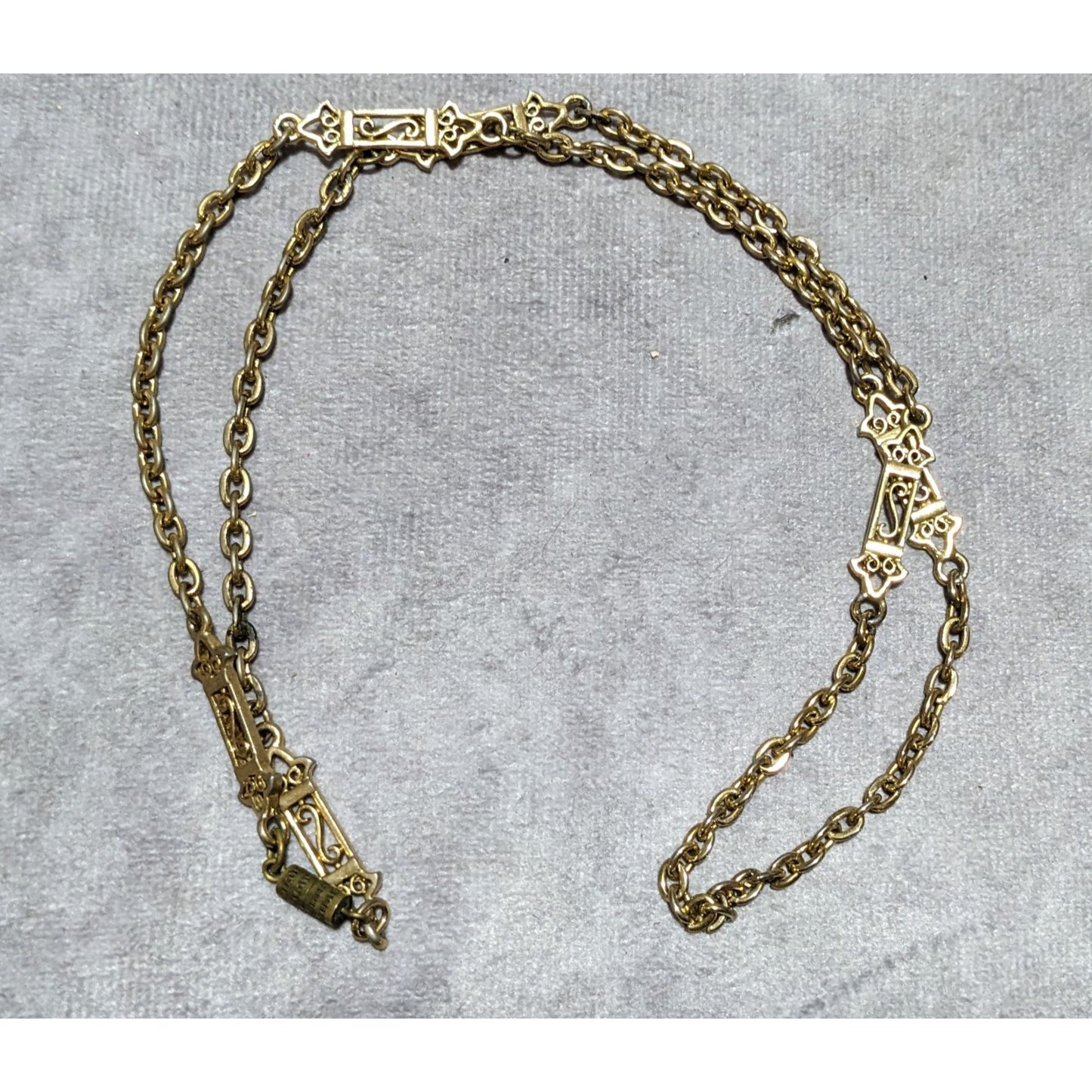 Gold Decorative S Link Necklace