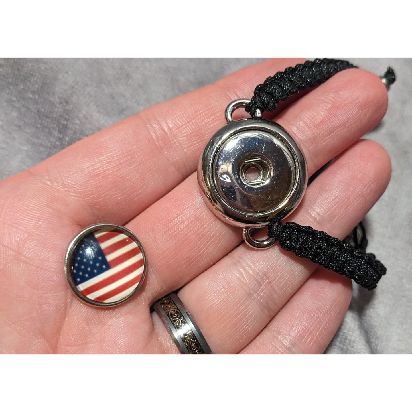 Patriotic Macrame US Flag Snap Charm Bracelet