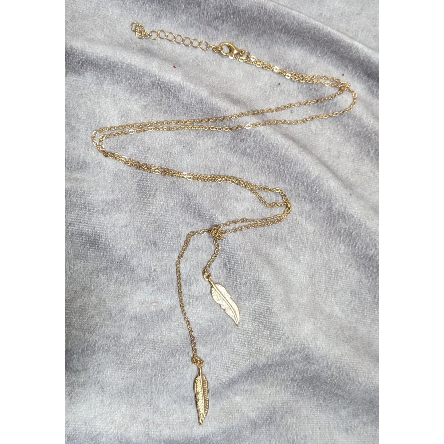 Nature Inspired Bohemian Feather Charm Gold Tone Lariat Necklace