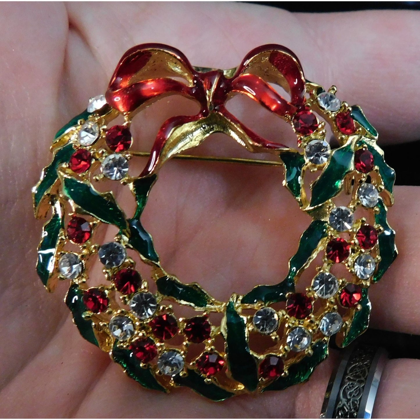 Vintage Wreath Brooch With Rhinestones And Enamel