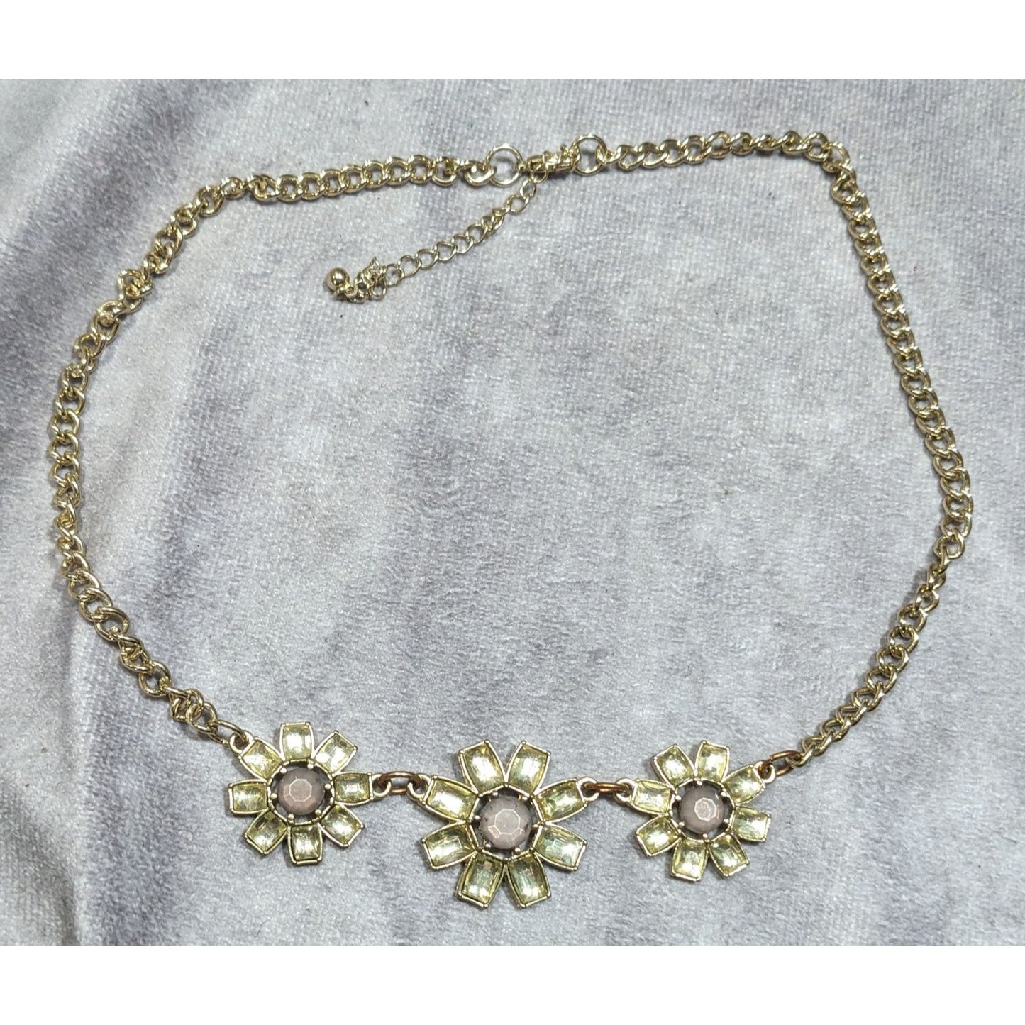 Retro Fairycore Gemmed Triple Flower Necklace