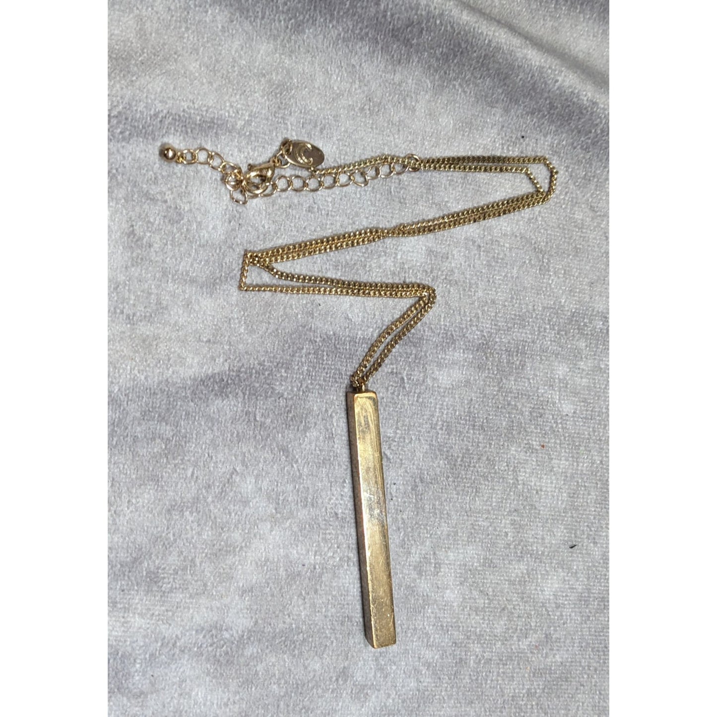 Charming Charlie Modern Elegant Gold Told Pillar Necklace