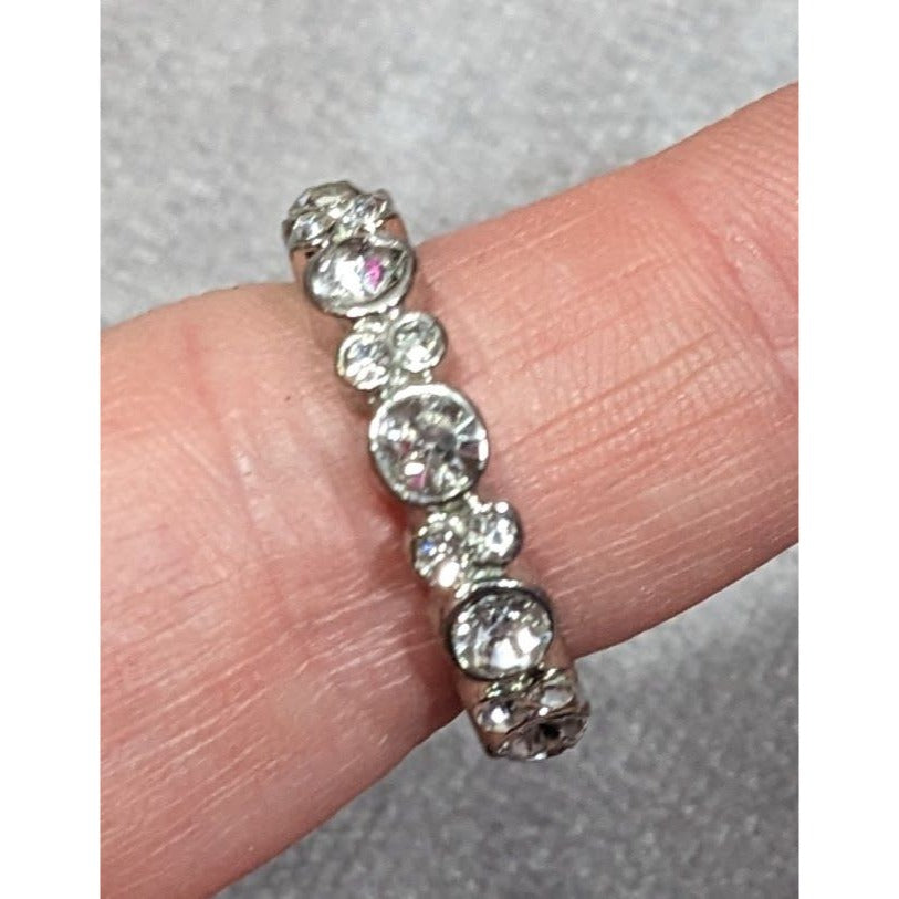 Elegant Glam Silver Tone Sparkling Rhinestone Ring Size 7 1/2