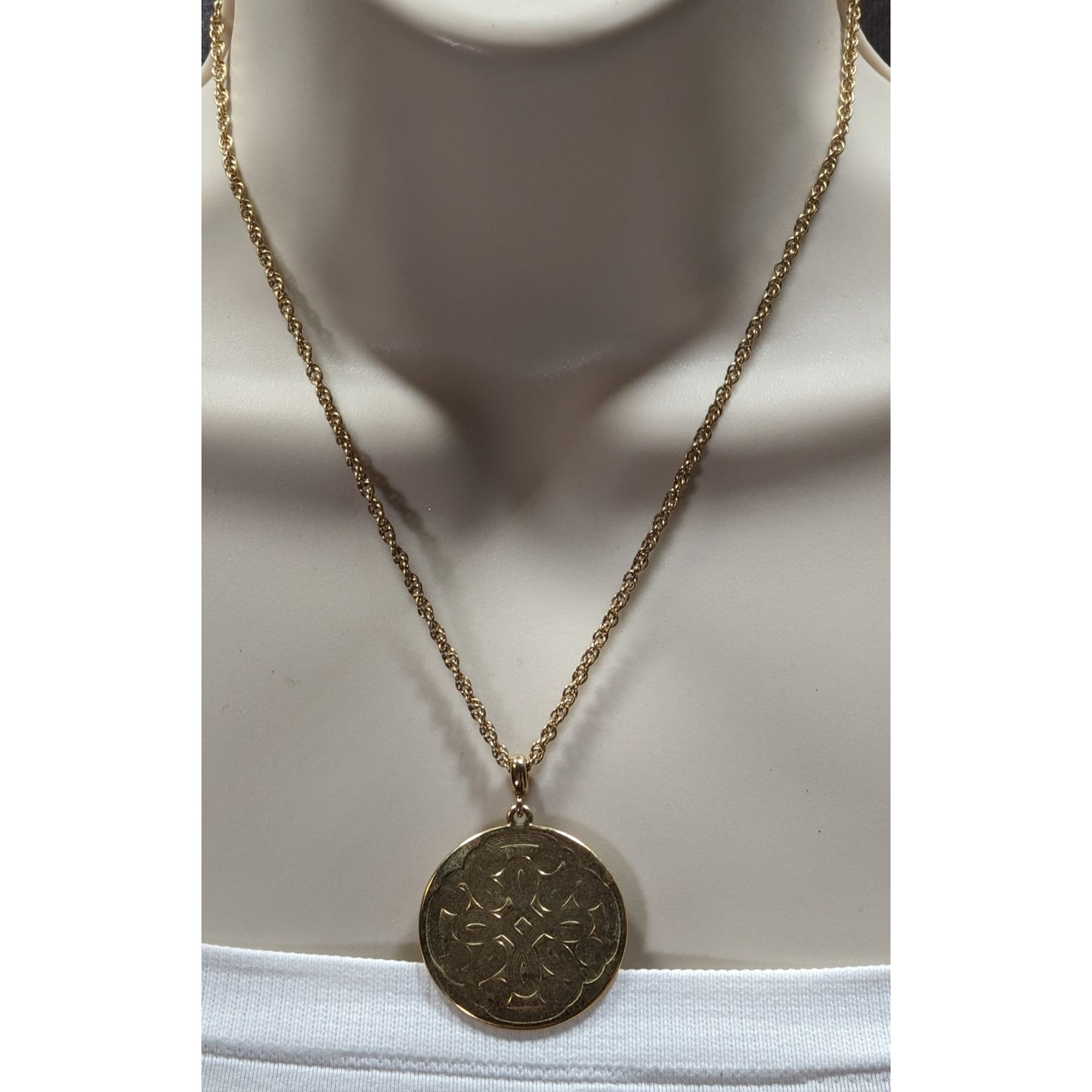 Vintage Avon Celtic Knot Etched Gold Tone Medallion Necklace