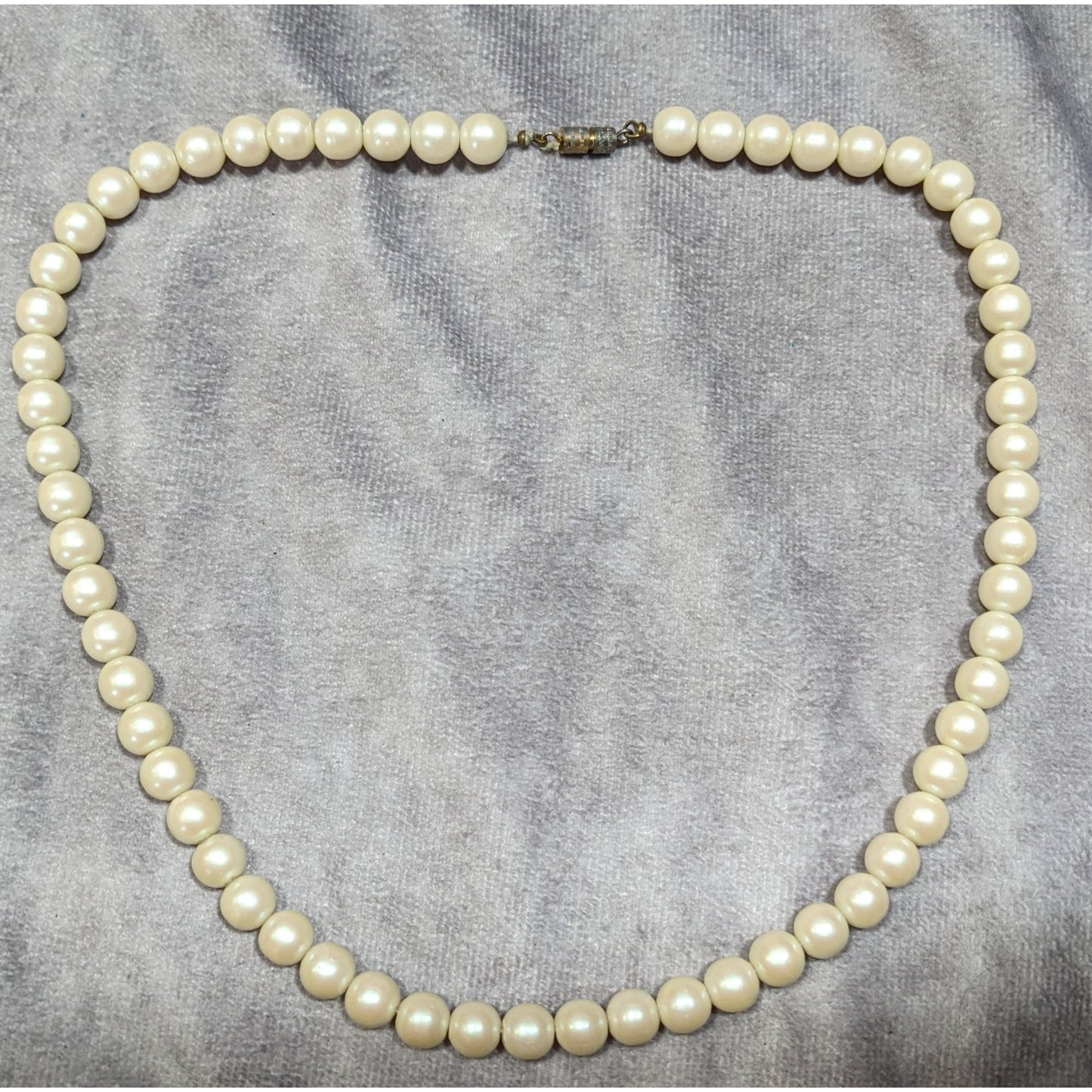 Vintage Shimmery Faux Pearl Beaded Necklace