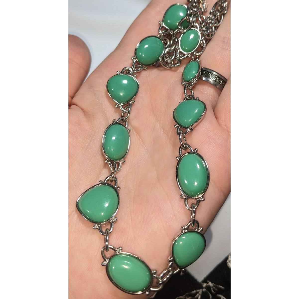 Boho Faux Stone Green Silver Tone Cabochon Necklace 16 Inch Preowned