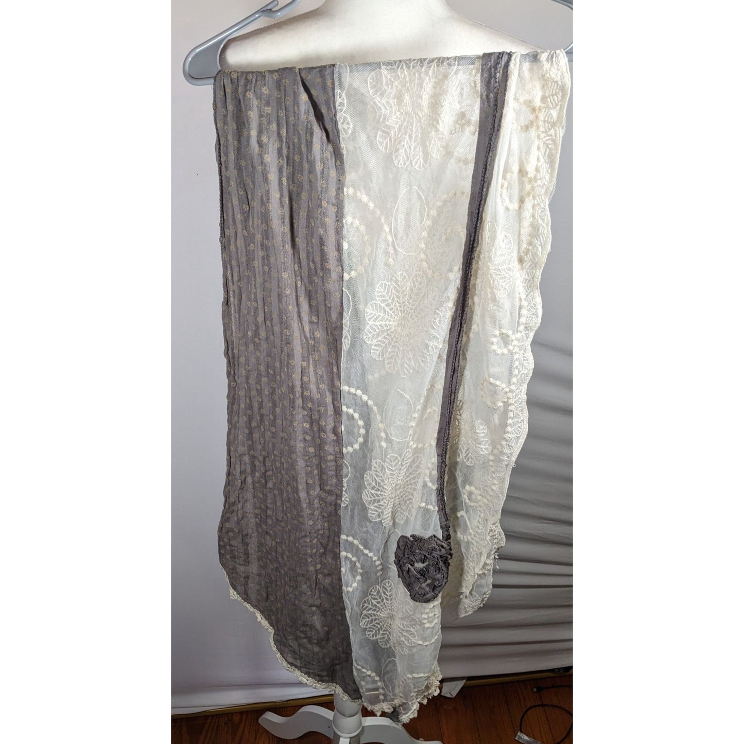 Vintage Floral Embroidered Lace Grey And White Scarf