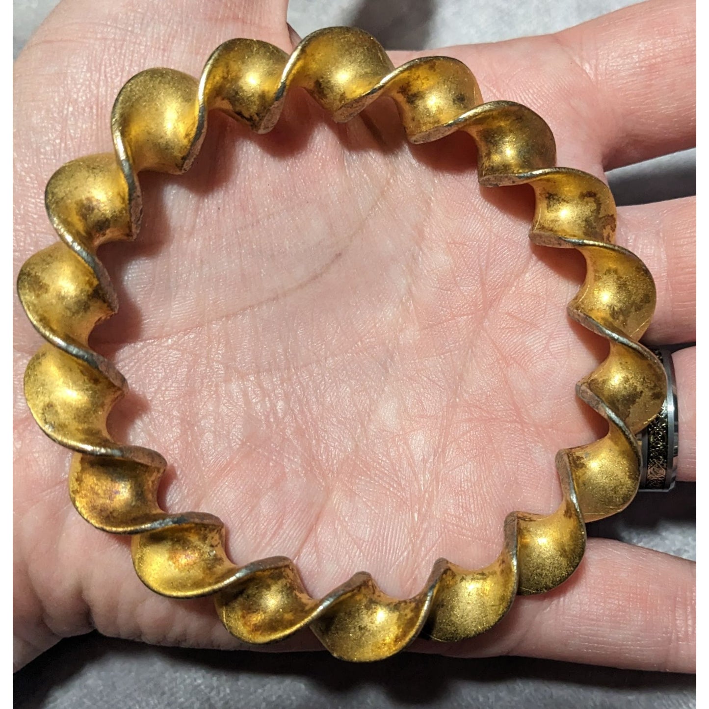 Vintage Gold Tone Solid Metal Spiral Bangle Bracelet