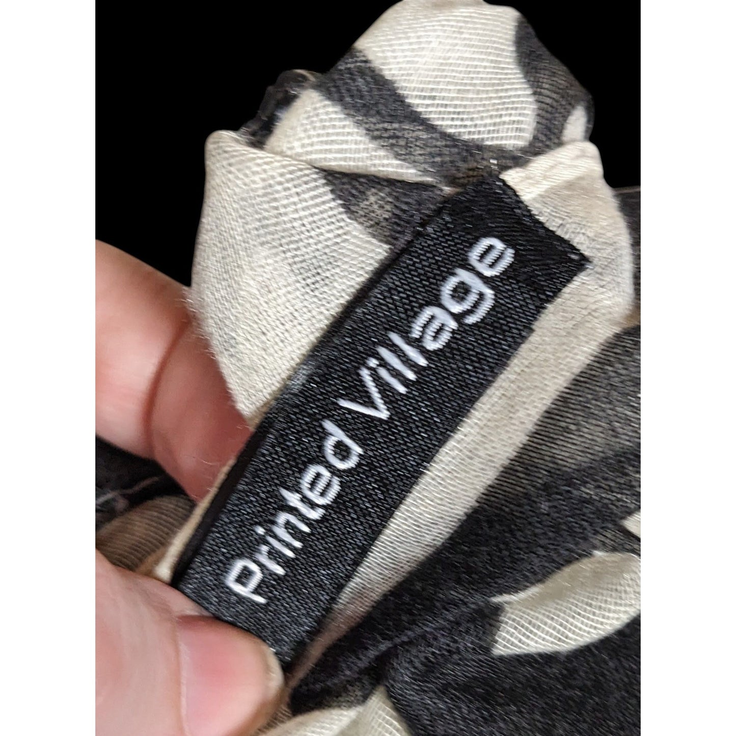 Printed Village Retro Floral Lightweight Scarf/Shawl