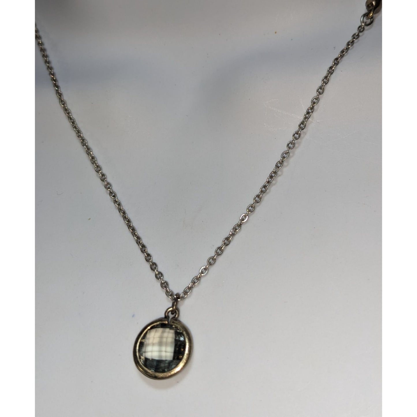 Vintage Premier Designs Faceted Glass Pendant Necklace Limited Edition