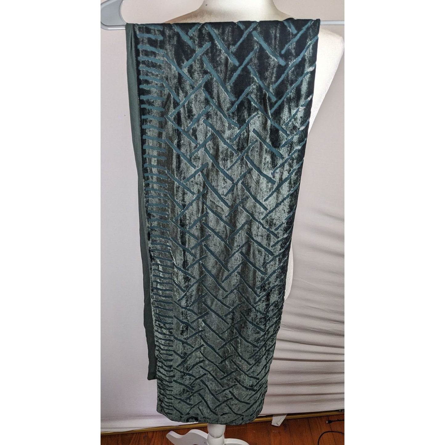 Vintage Dark Blue Criss Cross Geometric Velvet Burnout Scarf