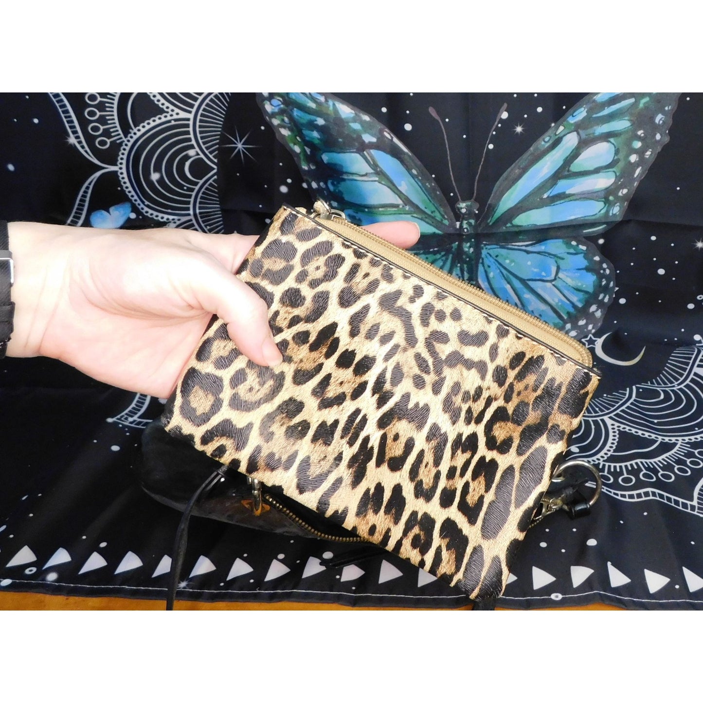 Tommy Bahama Ipis Leather Zip Crossbody Bag