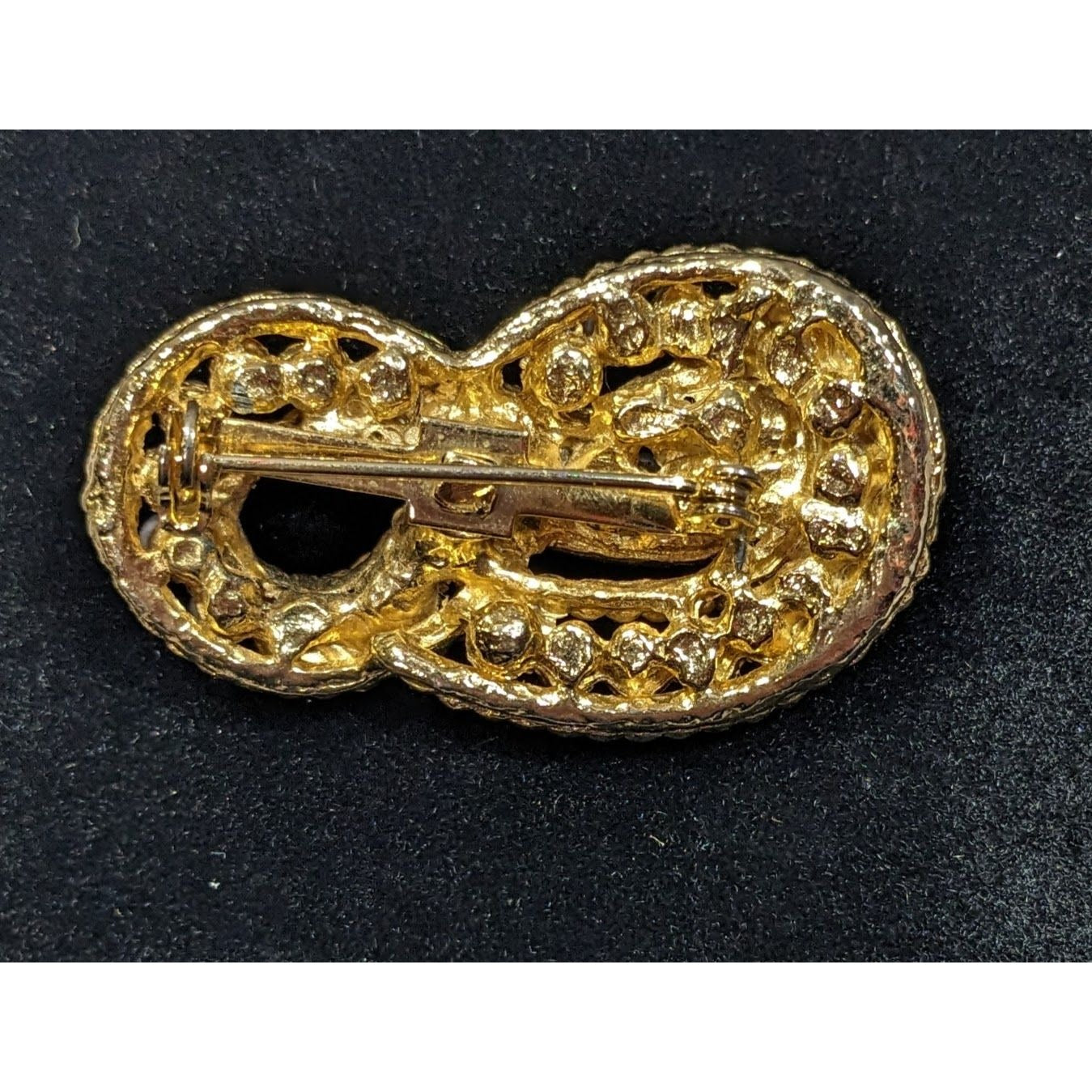 Vintage Elegant Knot Brooch Gold Tone With Faux Pearl Accents