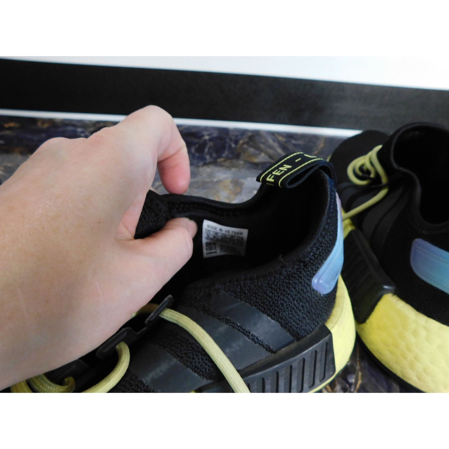 Adidas Originals NMD_R1 J Core Black Pulse Yellow Sneakers Size 5 GW6018