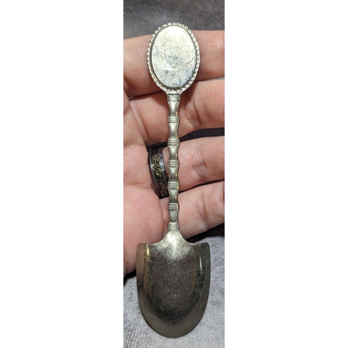Vintage Retro Metal Silver Tone Sea World Orca Souvenir Spoon 4 1/2 Inch