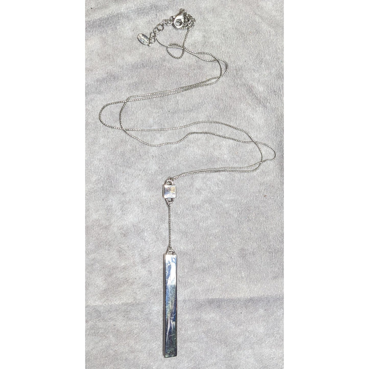 Deroi Modern Rectangular Pillar Silver Tone Necklace