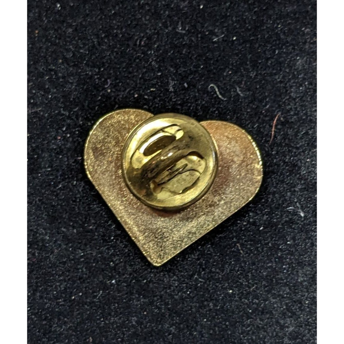 Stylized Gold Tone Heart Shaped Lapel Pin
