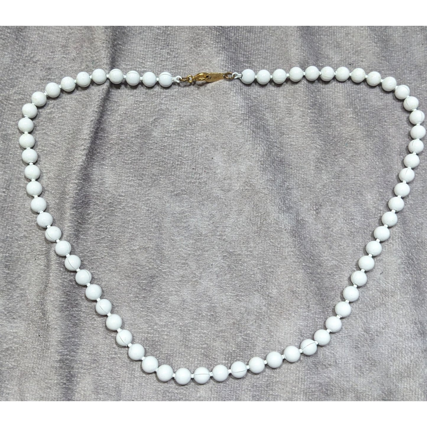 Vintage Oops A Daisy White Hollow Metal Beaded Necklace