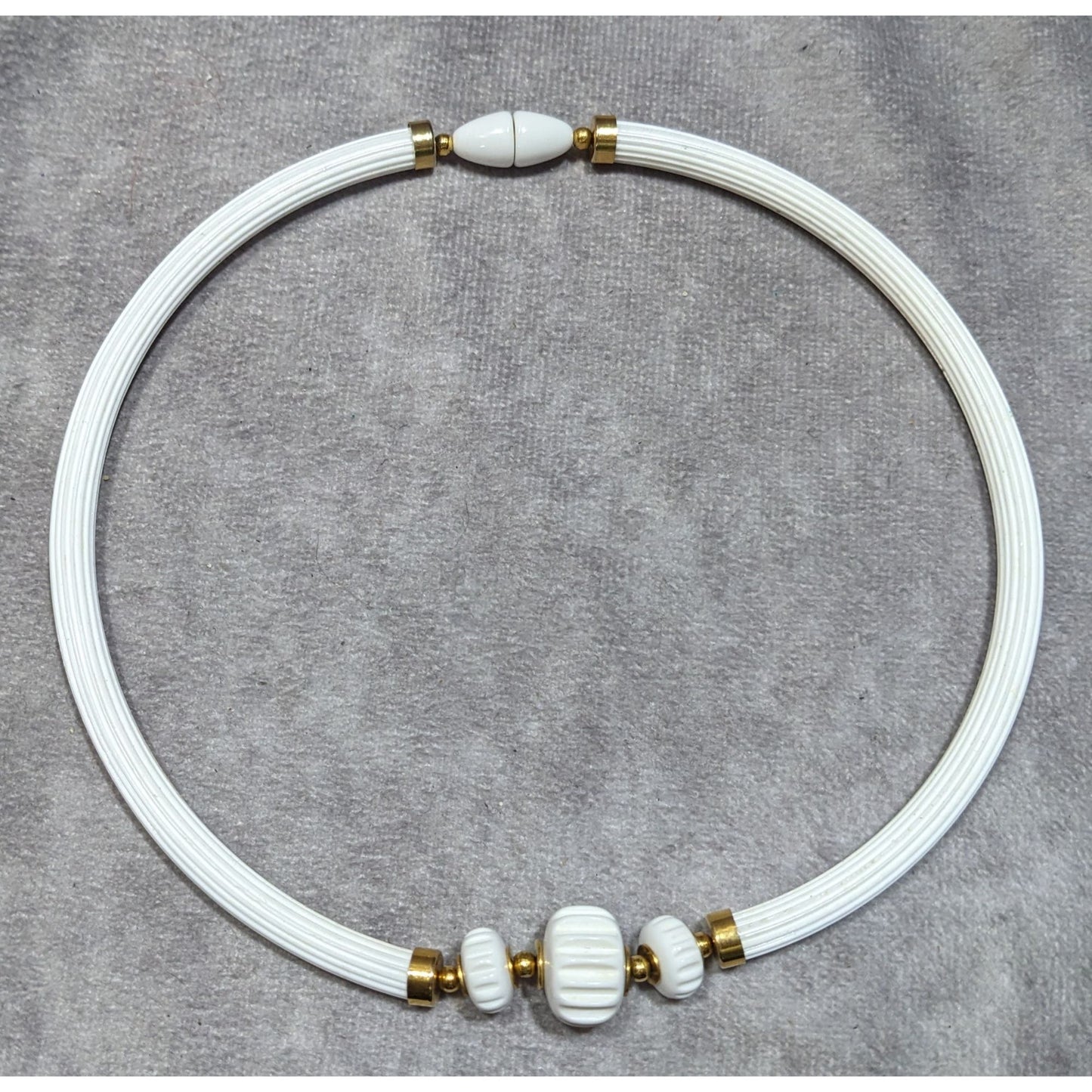 Vintage White Artsy Collar Necklace With Lucite And Gold Tone Accents