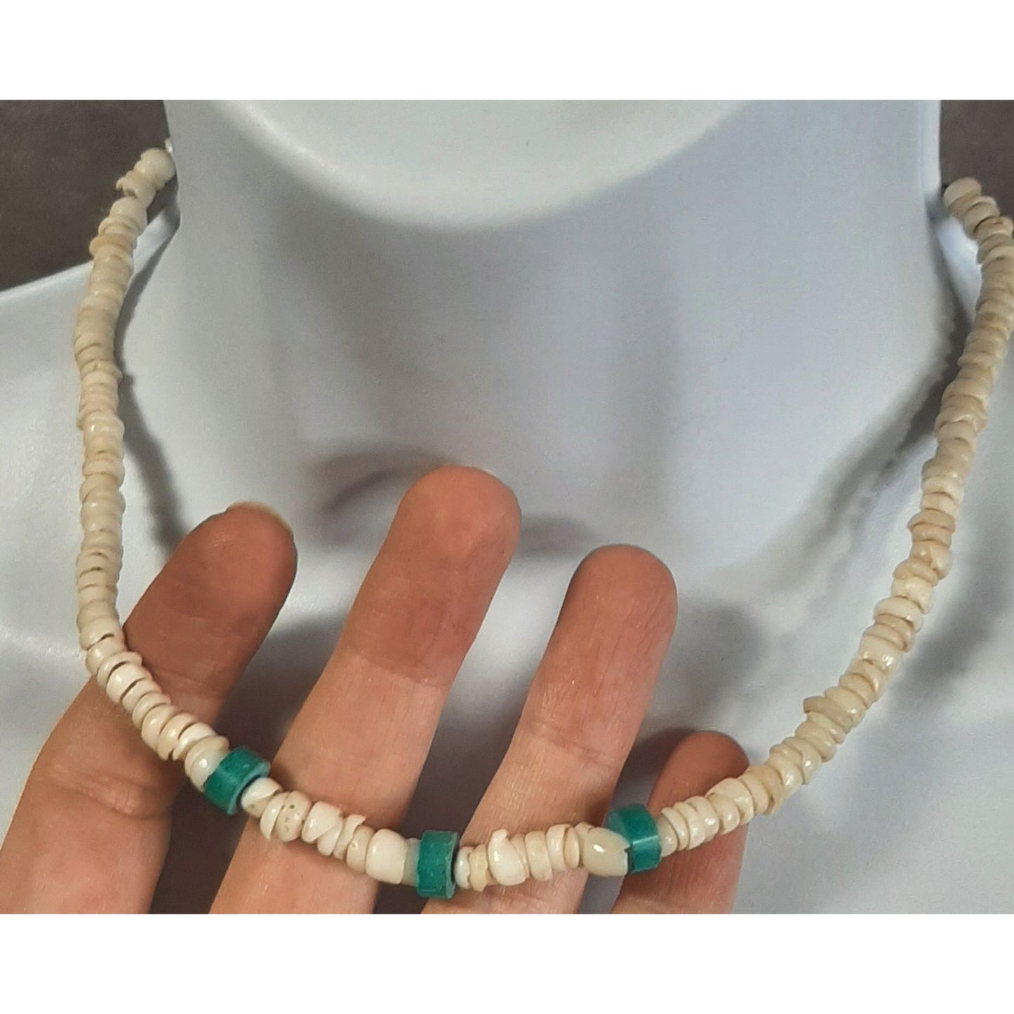 Vintage 90s Beachy White Puka Shell Beaded Necklace With Turquoise Tone Accents