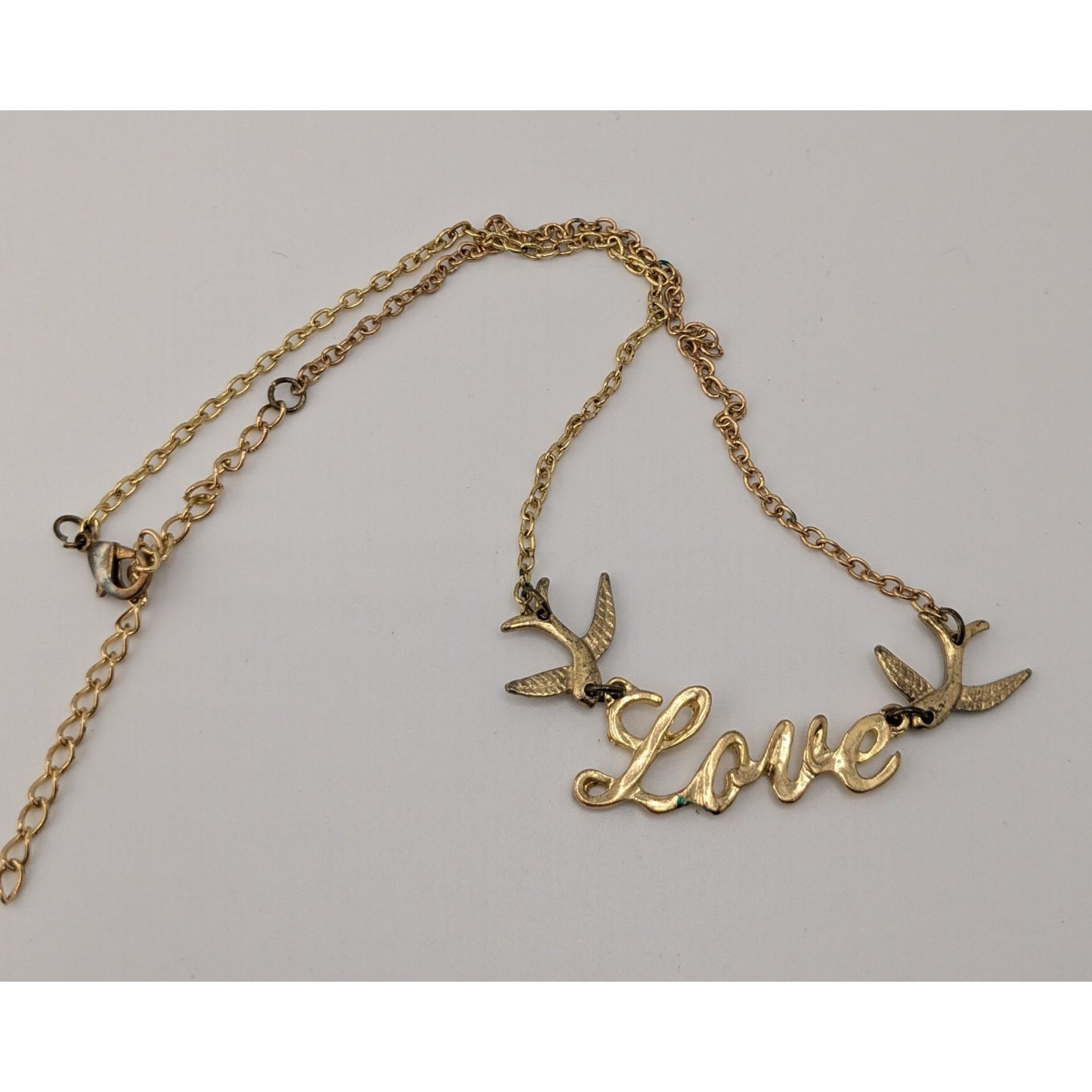 Vintage Style Love Necklace Gold Dove Charm Pendant Rockabilly Romantic Jewelry