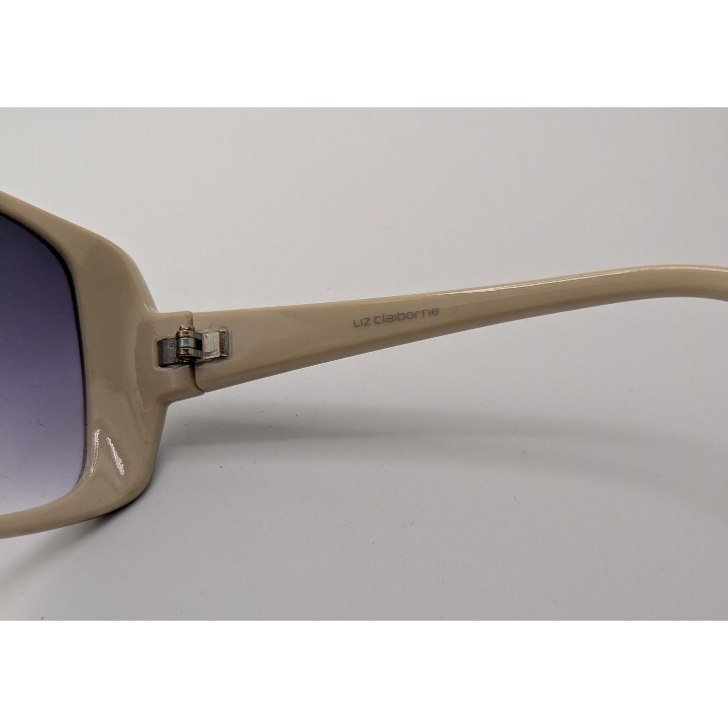 Liz Claiborne Retro Black & Beige Oversized Sunglasses Gradient Purple Lenses