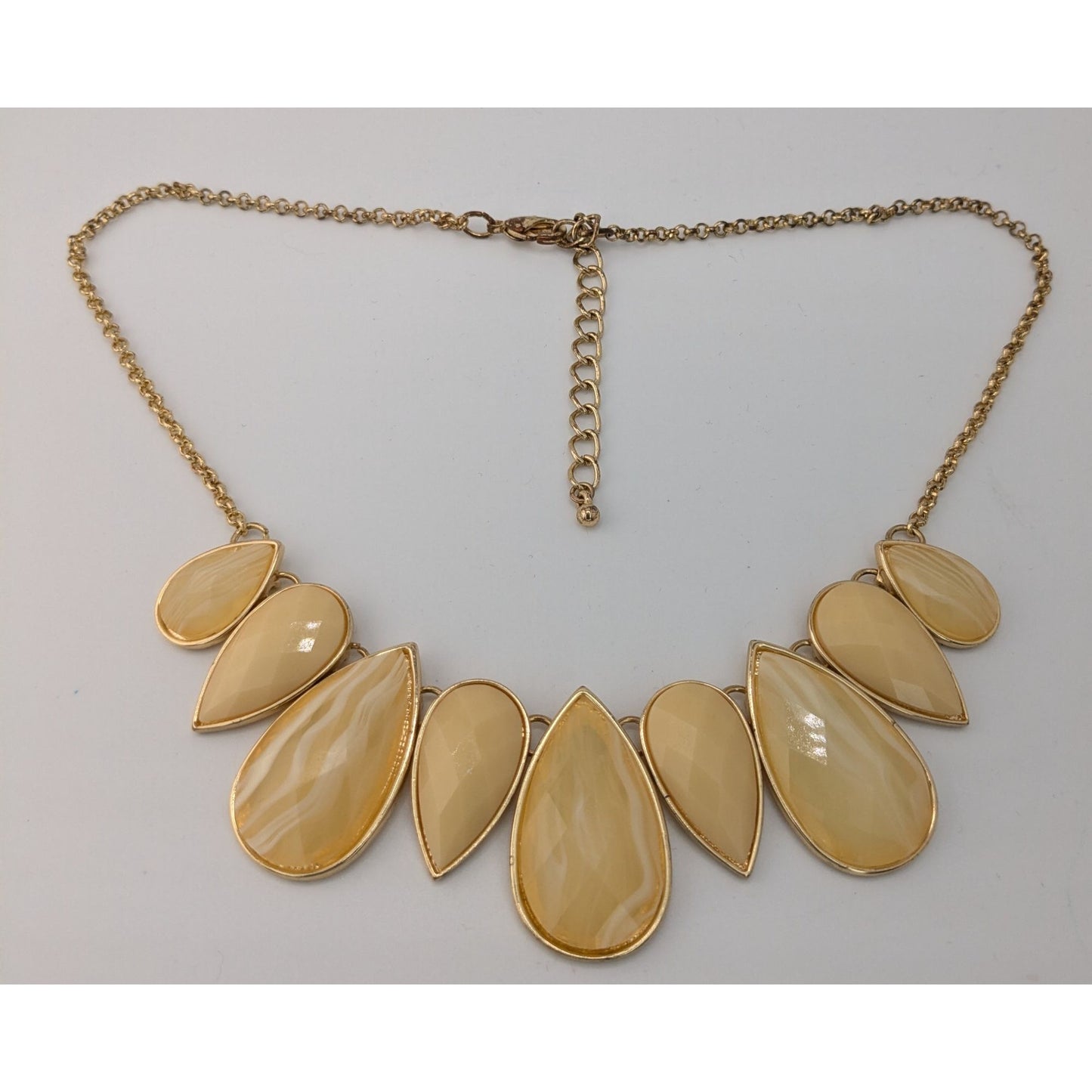 Y2K Style Teardrop Statement Necklace With Gold Tone Chain & Yellow Resin Accents