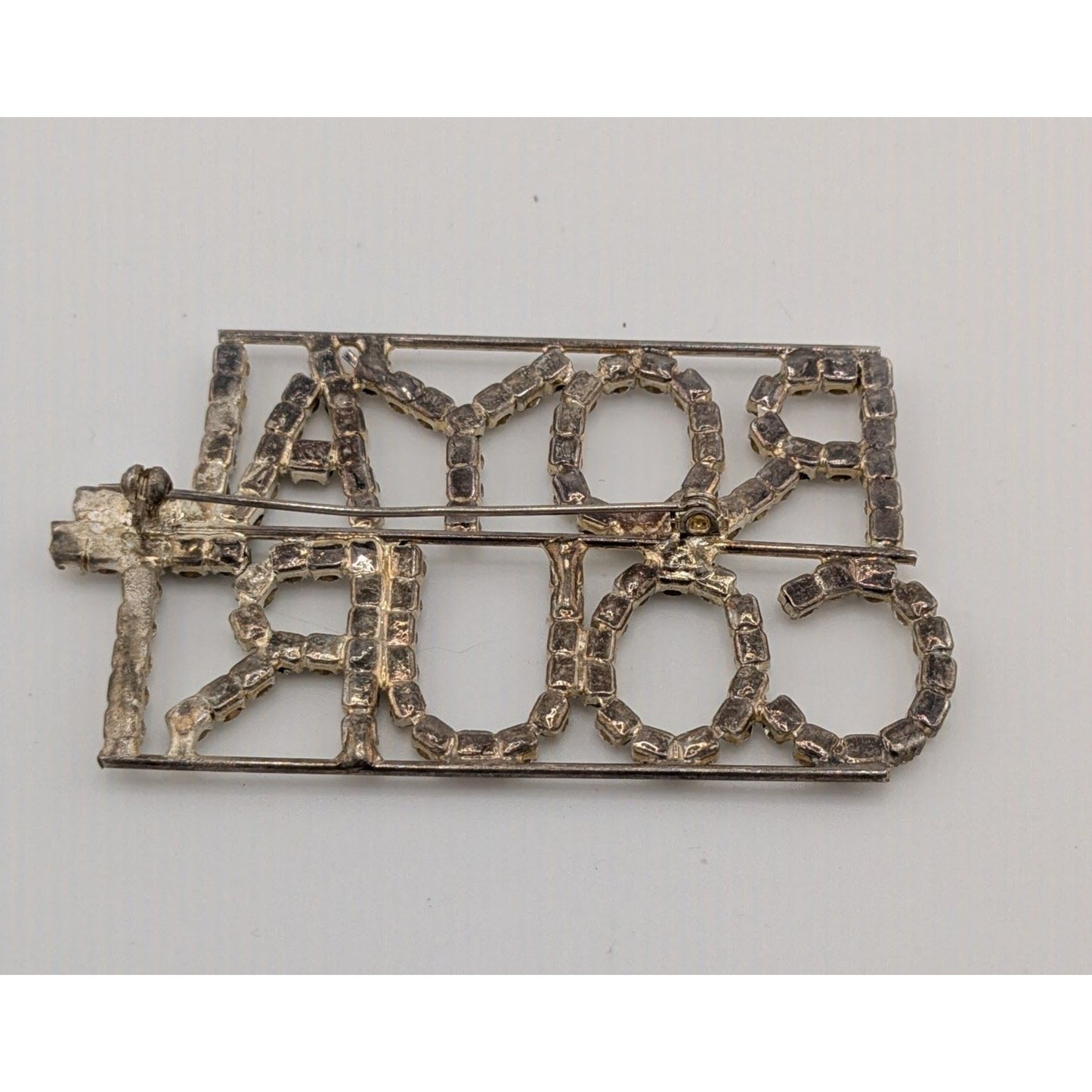 Vintage Royal Court Rhinestone Silver Tone Brooch