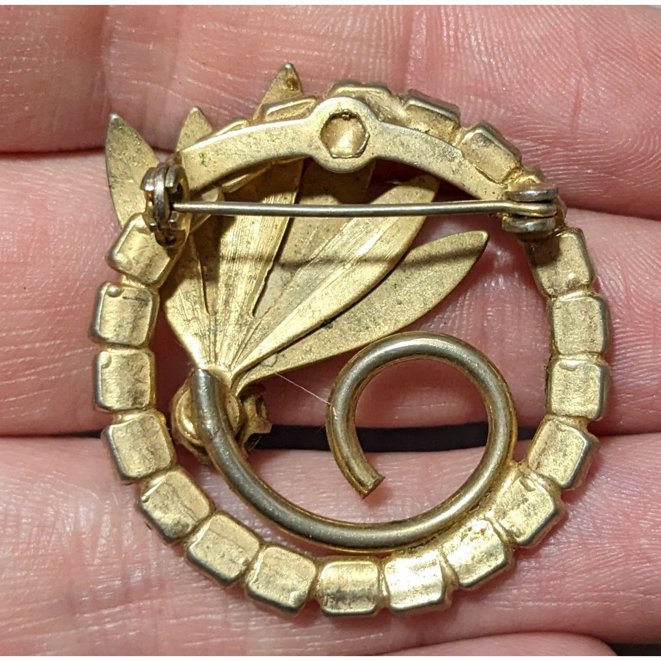 Vintage Gold Tone Floral Rhinestone Brooch