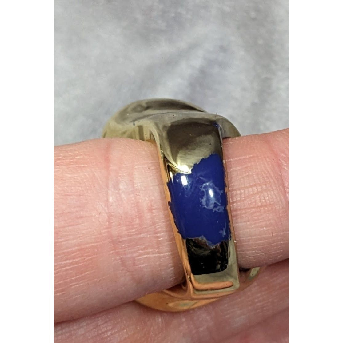 Chunky Plastic Metallic Gone Tone Fashion Ring Size 6 1/2