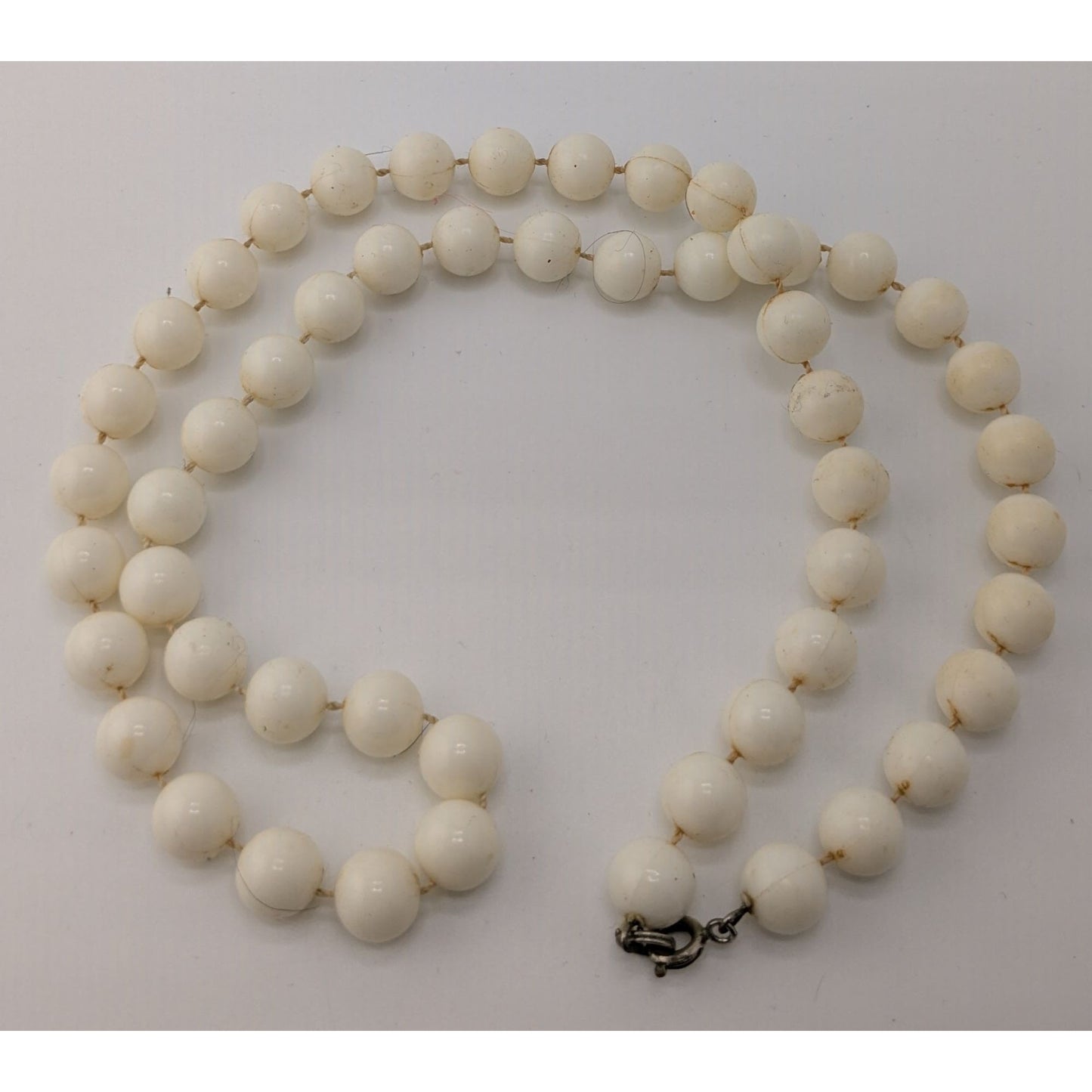 Vintage Retro White Beaded Necklace With Spring Ring Clasp