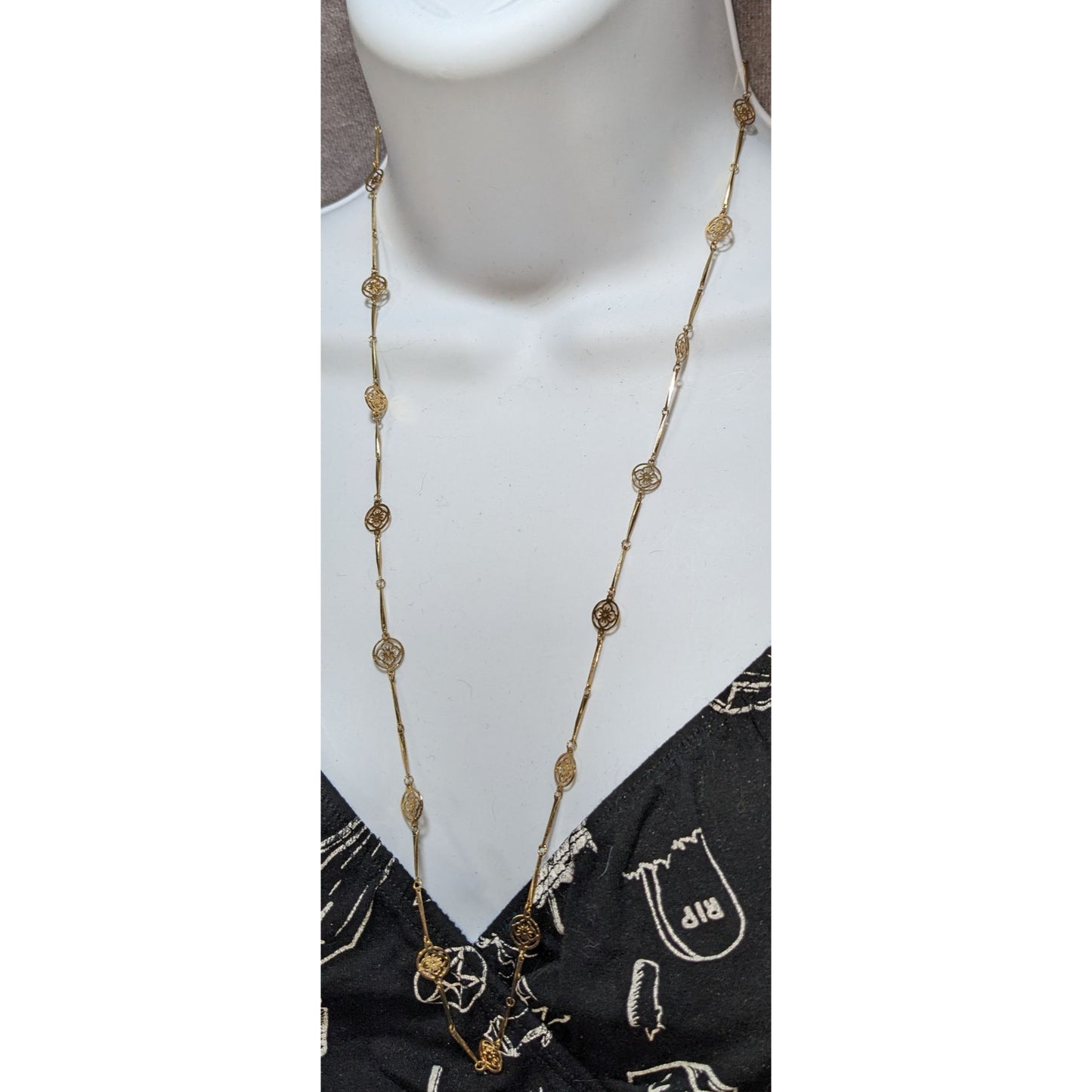 Vintage Avon Gold-Tone Floral Filigree Necklace