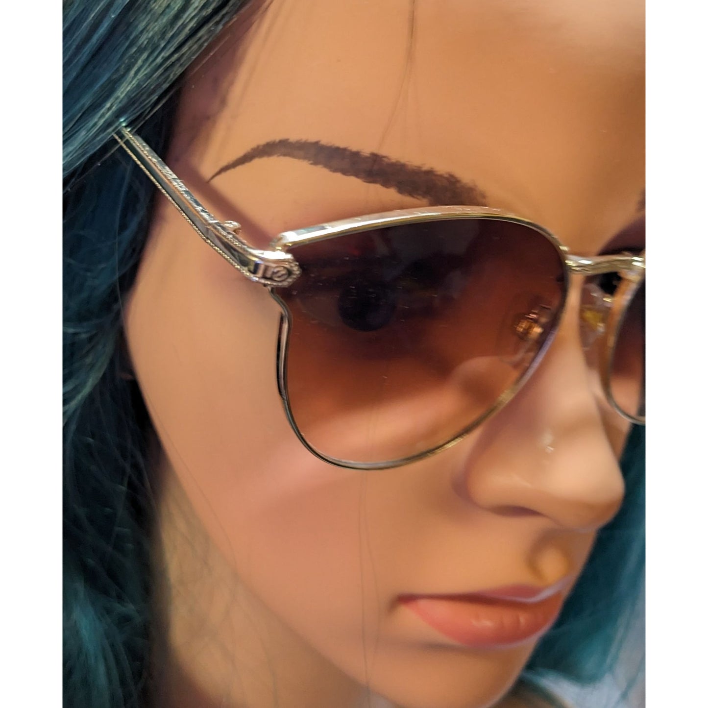 Frye & Co. Gold And Tortoise DG0921 Sunglasses