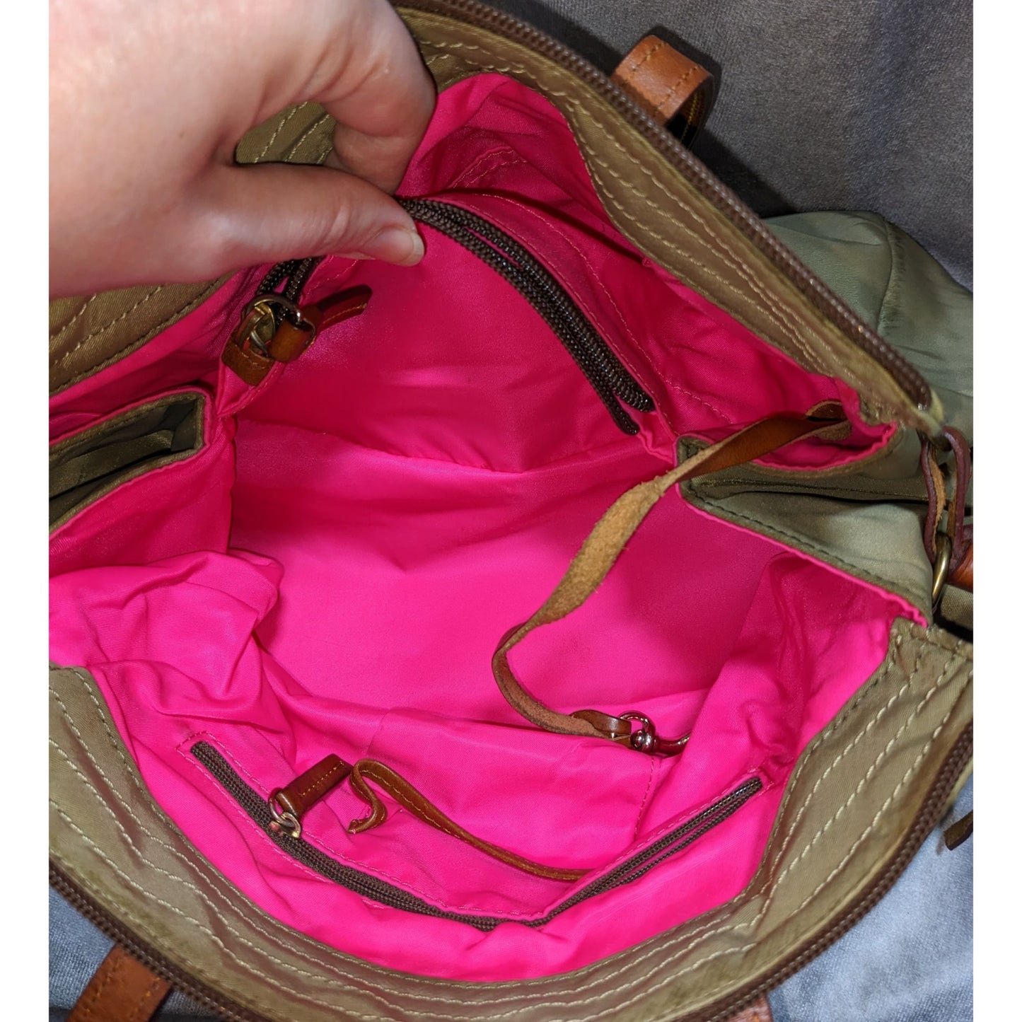 Dooney & Bourke Nylon Shoulder Bag With Leather Straps Green/Khaki & Pink Interior