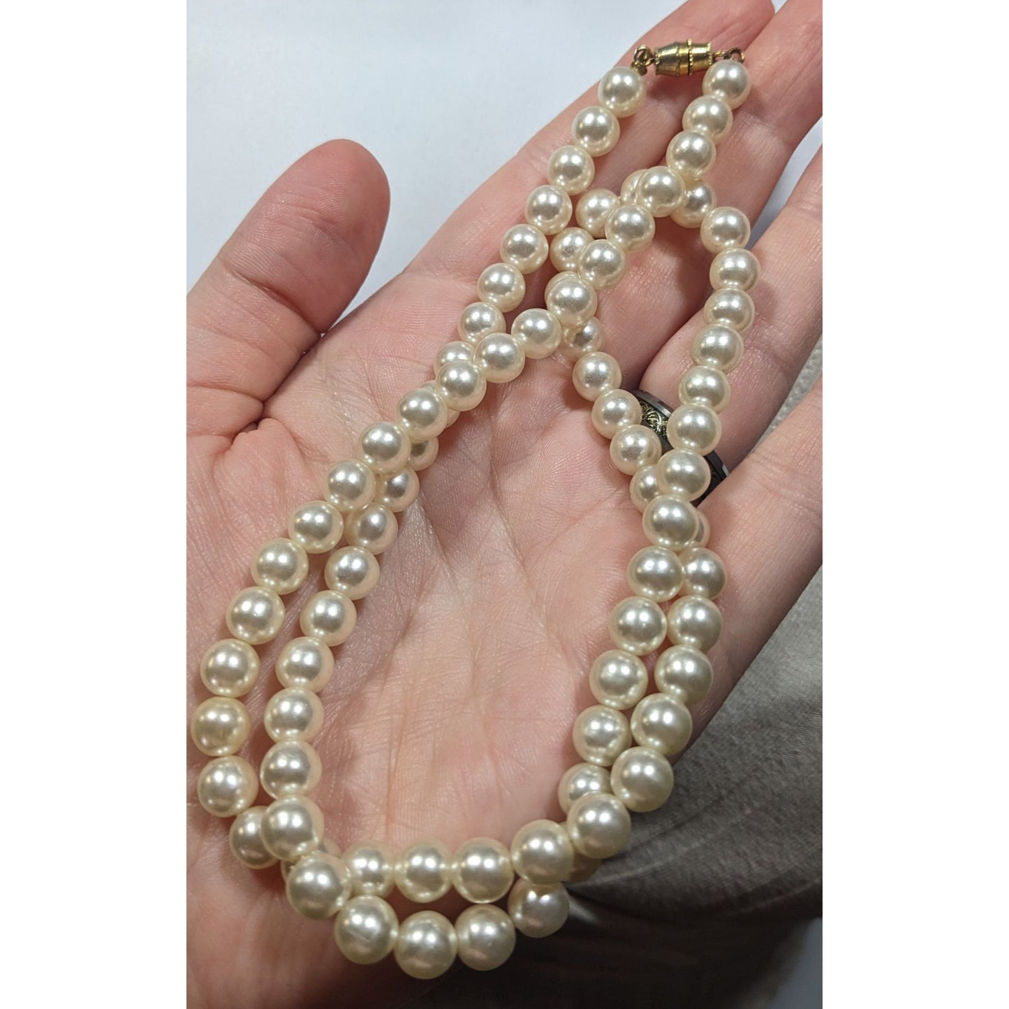 Classic Elegant Faux Pearl Necklace With Barrel Clasp