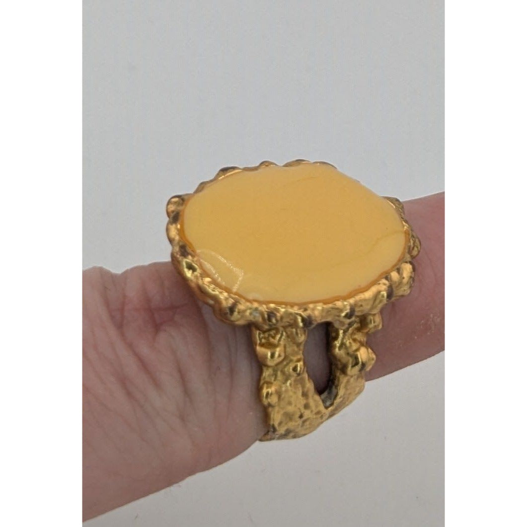 Vintage Erica Anenberg Yellow Enamel Statement Ring Size 6 With Textured Gold-Tone Band