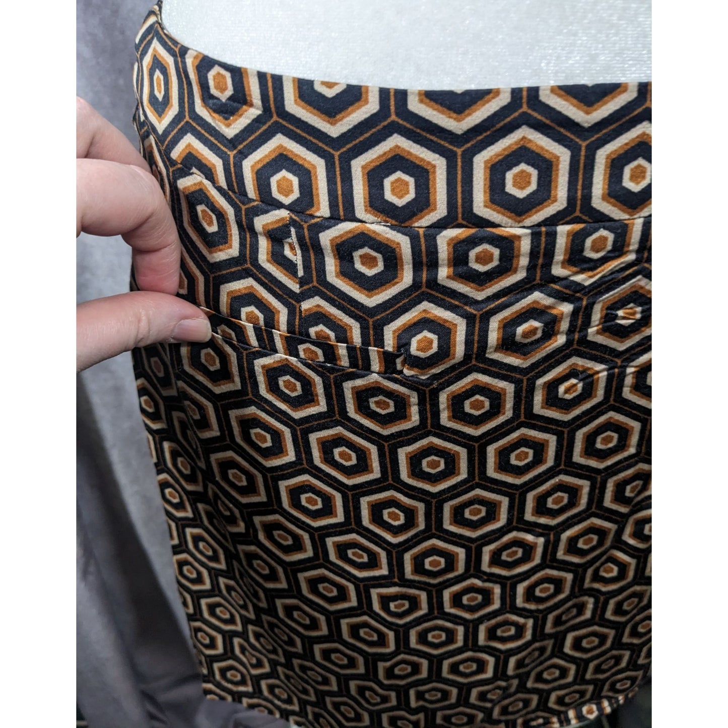 Ese0Ese Geometric Earth Tone Silky Brown Mini Skirt Size Medium