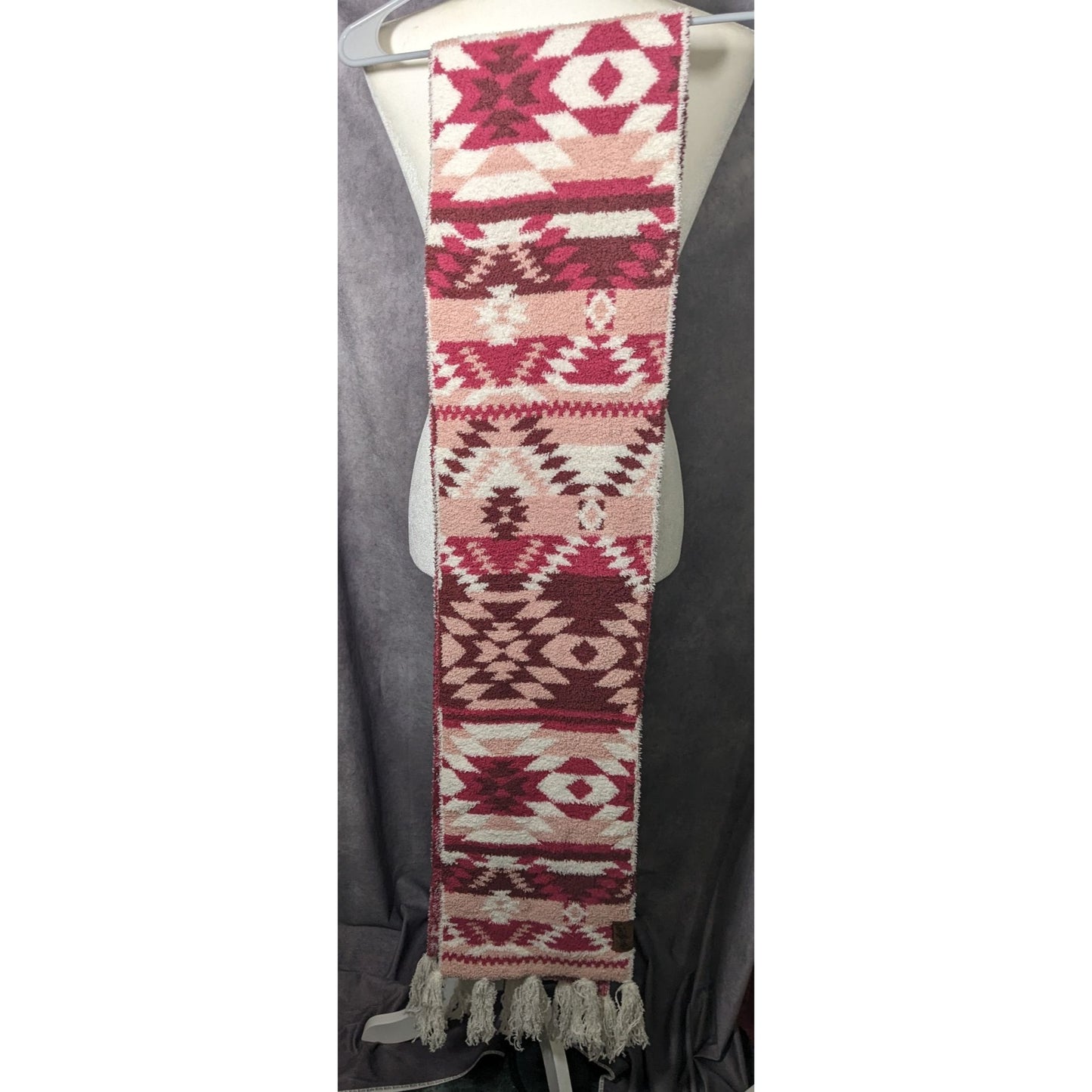 Idyllwind Cozytown USA Plush Pink Southwestern Print Fringe Scarf