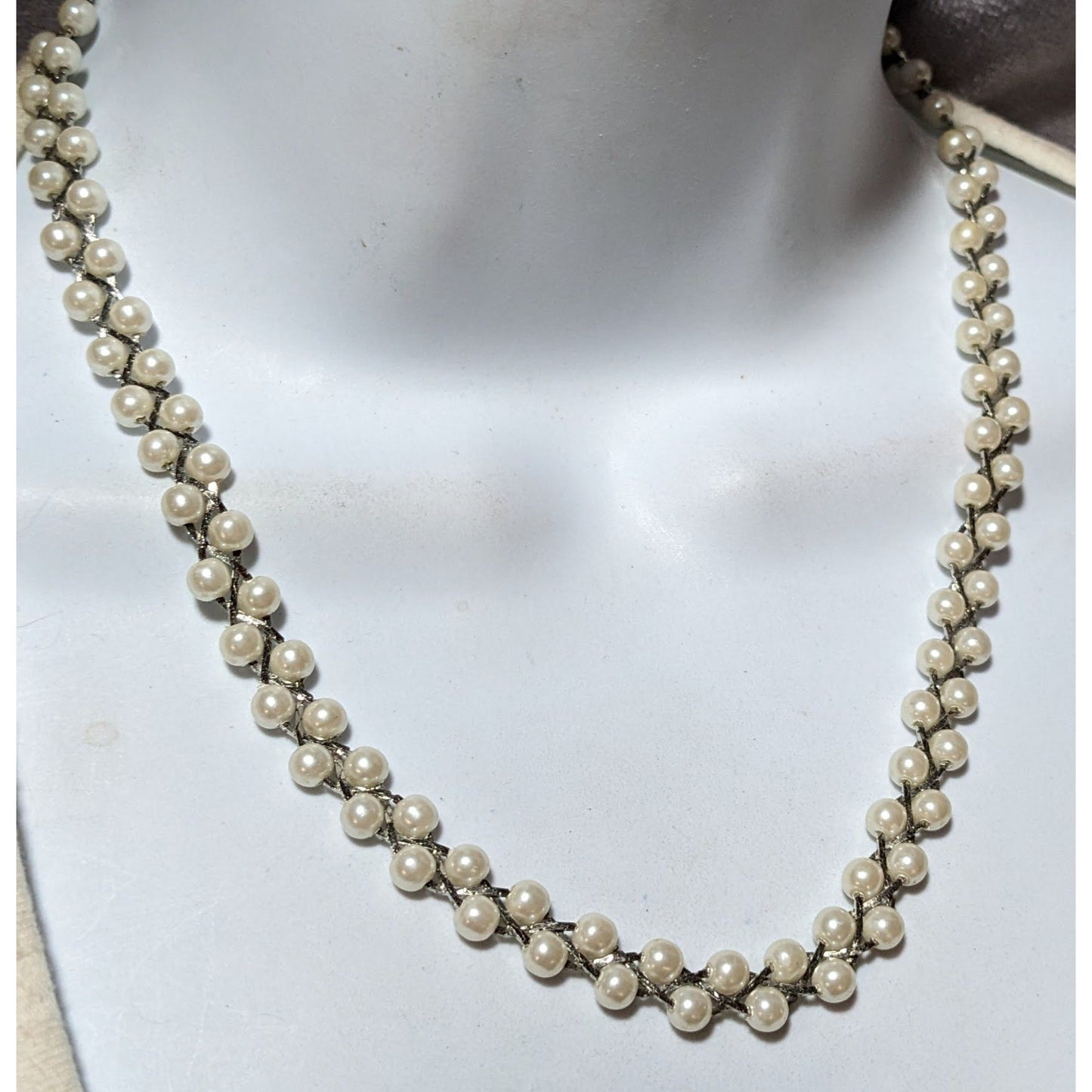 Silver Lattice Faux Pearl Beaded Necklace